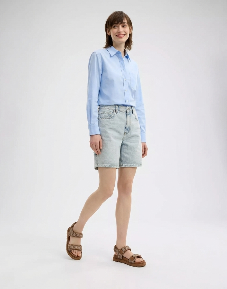 Hero full body walking